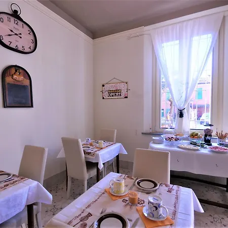 Couette-café Gemma Roro 3*